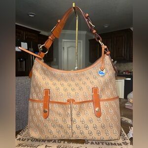 Dooney & Bourke Bag 🌺❤️🔥